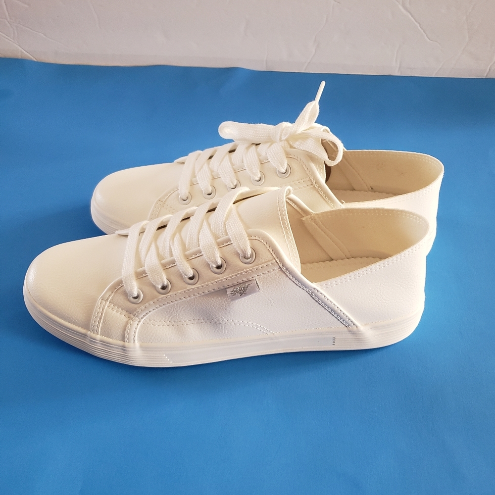 Rocket Dog White Sneakers